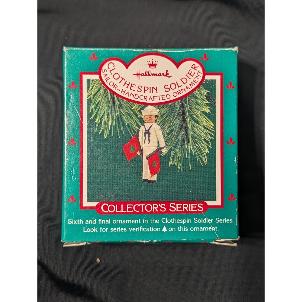 1987 Hallmark CLOTHESPIN SOLDIER Ornament :: 6th and Final in Series